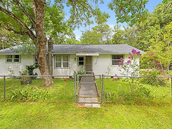 2nd image of 8511 HILLCREST DRIVE