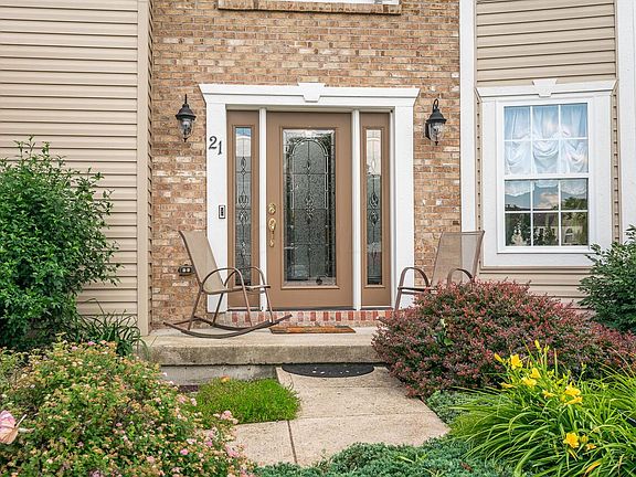 2nd image of 21 Knights Bridge Dr #52