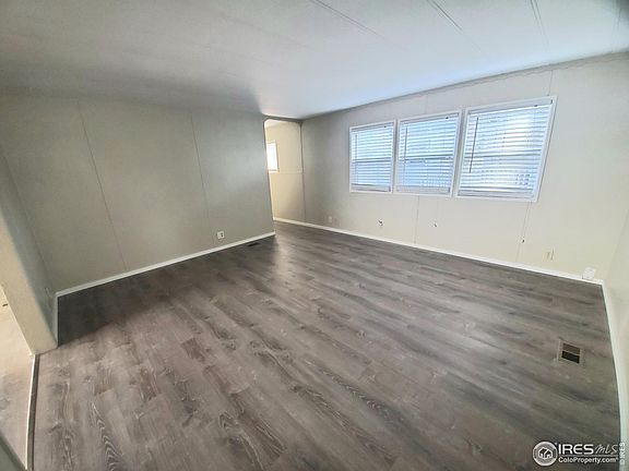 5th image of 221 W 57th St #46A