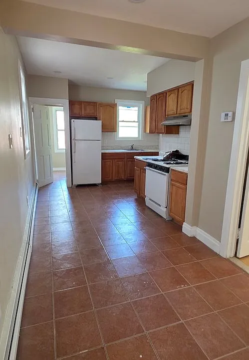 222 Cross St #2