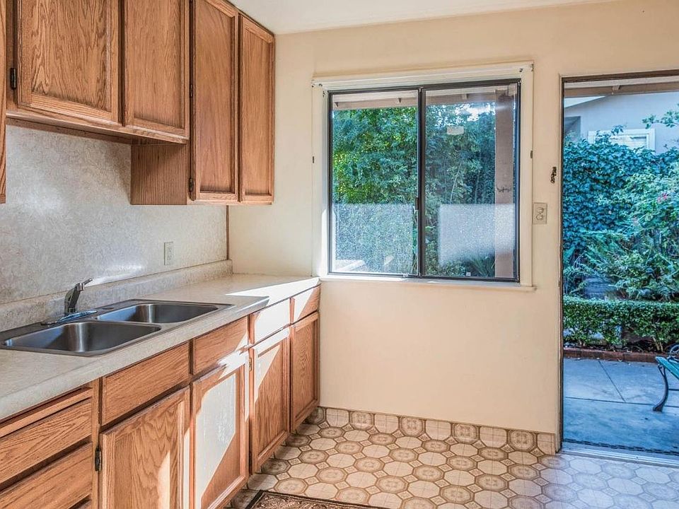 1st image of 155 Evans Ave