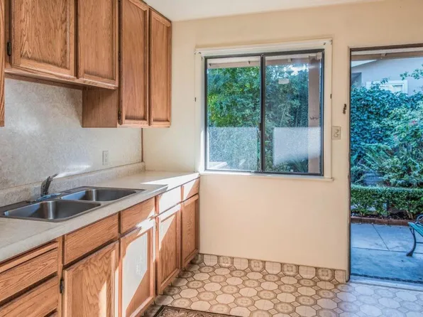 155 Evans Ave, Pacific Grove, CA 93950