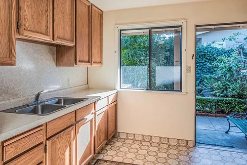 155 Evans Ave Photo 1