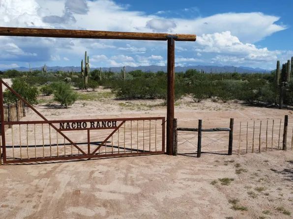 1 N Nacho Ranch Trl, Marana, AZ 85658