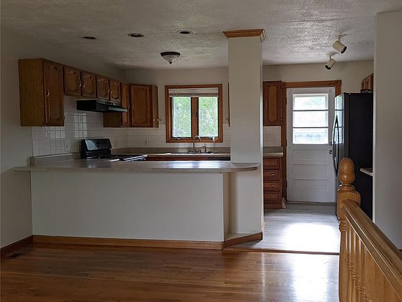 3rd image of 1574 San Miguel Ln