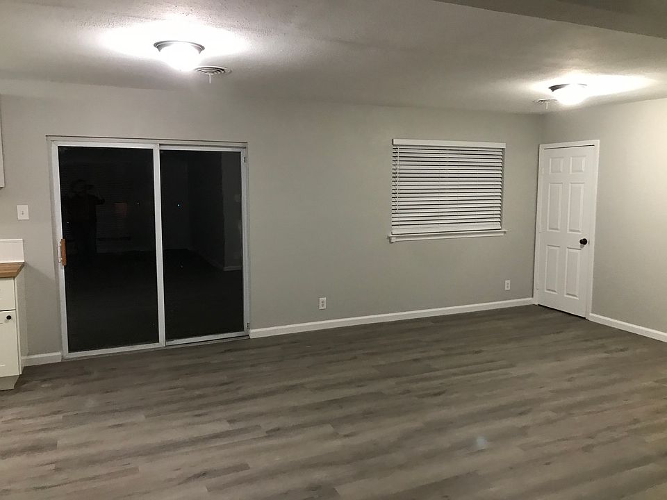 1st image of 22 Honor Oak Ln