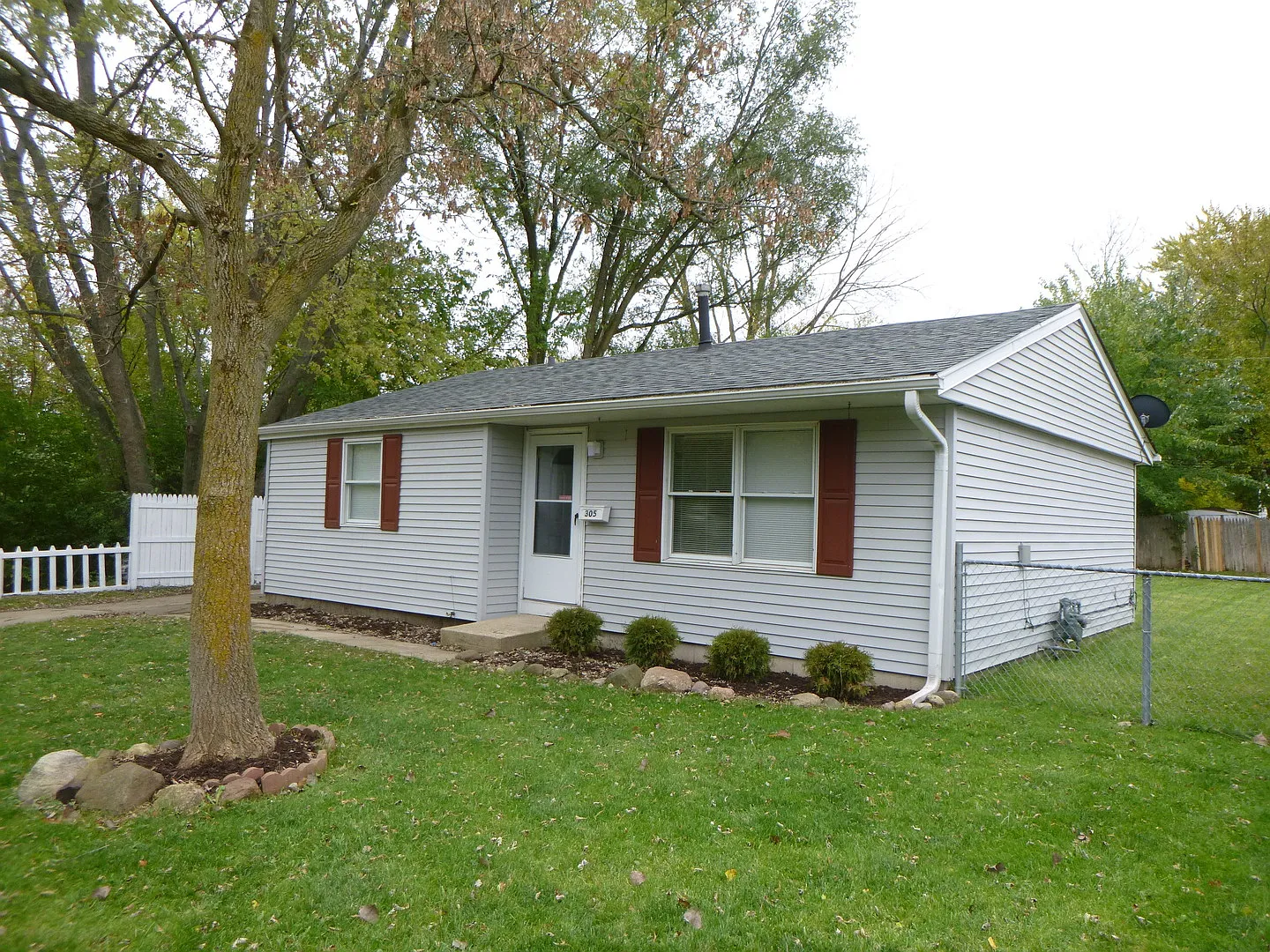 305 Four Winds Way photo 1