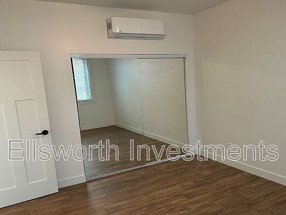 4th image of 2936 Beech St