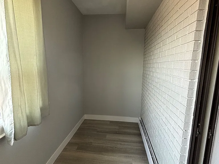 253 Augusta Ave #3 — Photo 8