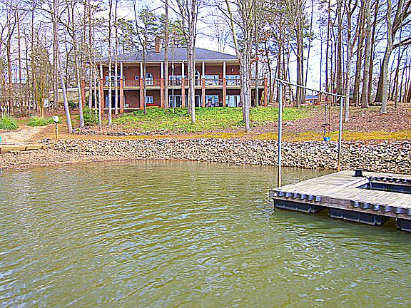 2nd image of 227 Hideaway Ln