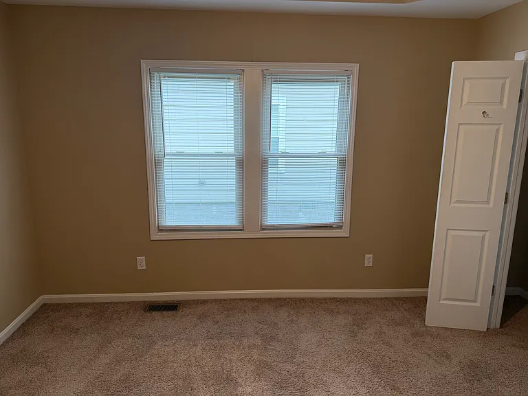 318 W Kenwood Way #1 — Photo 16