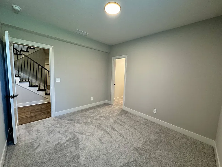1441 SW Winthrop Ter — Photo 30