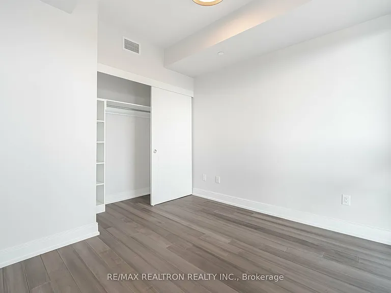 2525 Bathurst St #1203 — Photo 13