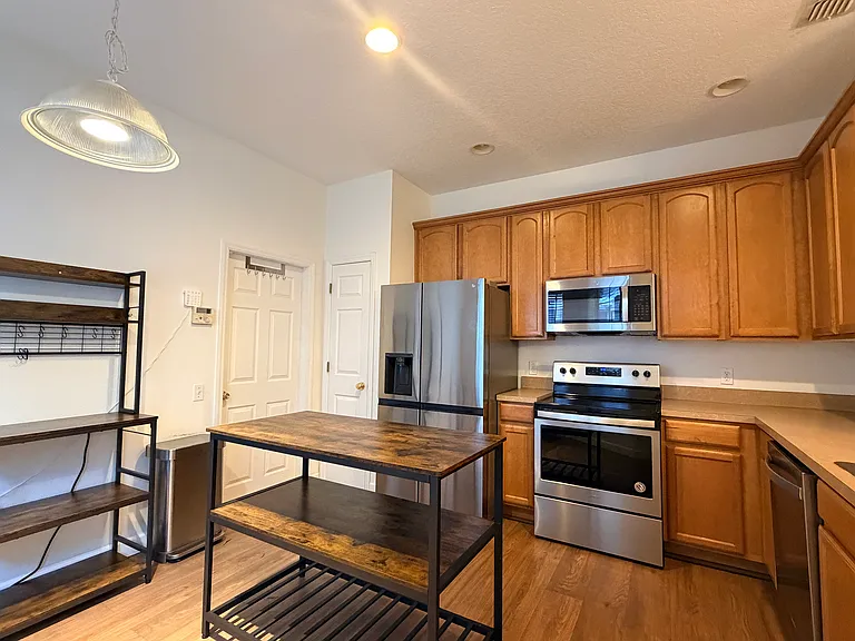 4212 Bismarck Palm Dr — Photo 10