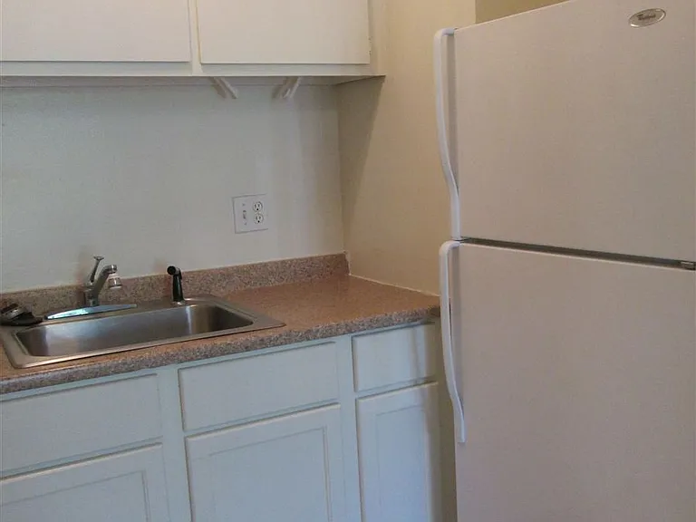 404 W Forest Ave — Photo 7