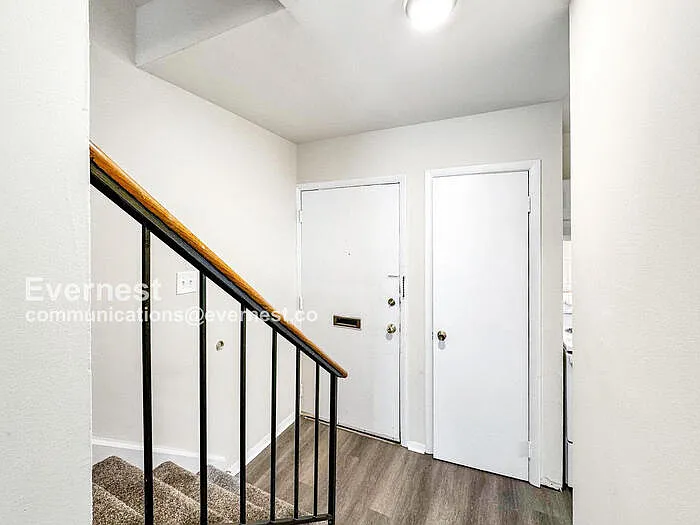 107 Newcastle Dr — Photo 7