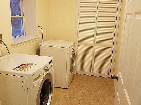 5th image of 39 Lentz Ave #0