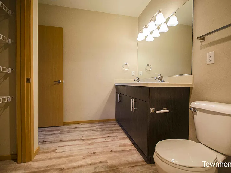 Spyglass Hill Apartments — Photo 42