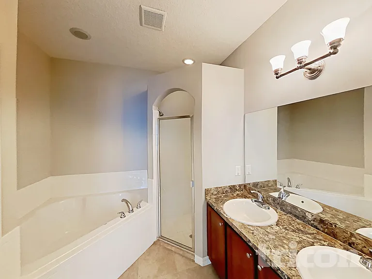 226 Blackstone Creek Rd — Photo 8