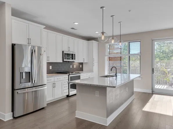 105 Chatham Walk Ln #207, Cary, NC 27511
