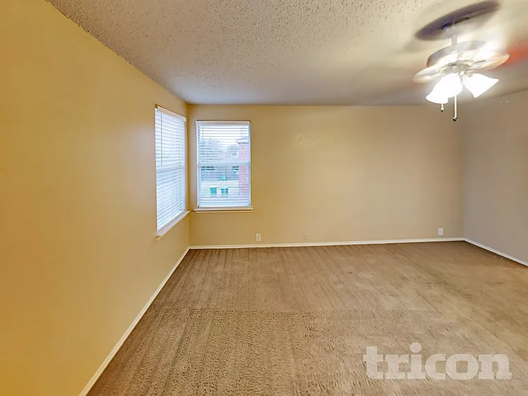 1819 Citadel Dr — Photo 9
