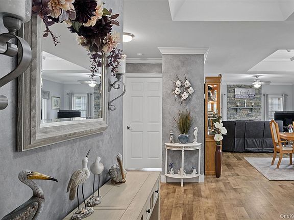3rd image of 549 Highland Court
