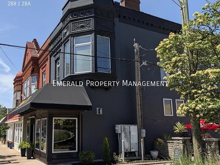 514 E State St #1 — Photo 1