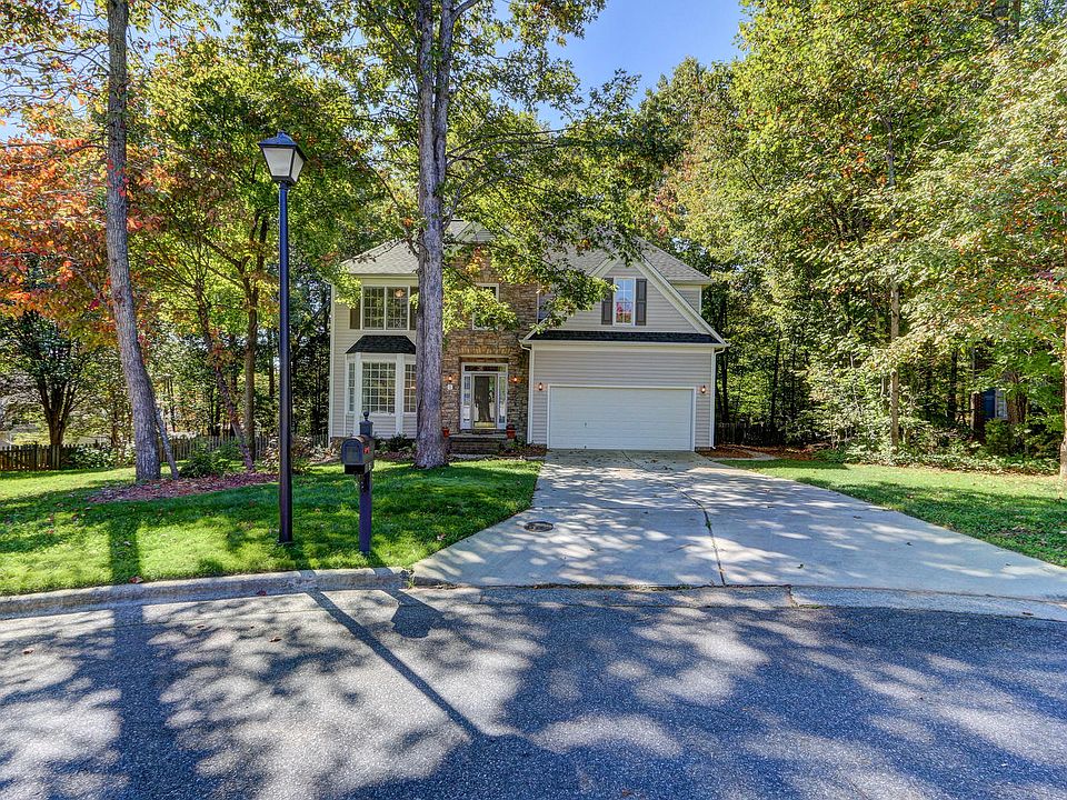 1st image of 5 Beech Grove Ct