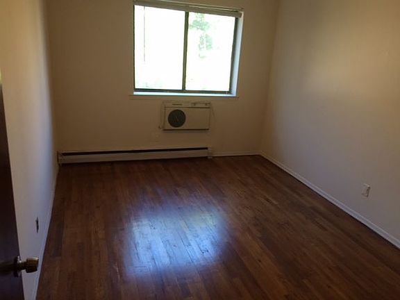 5th image of 11211 75th Ave