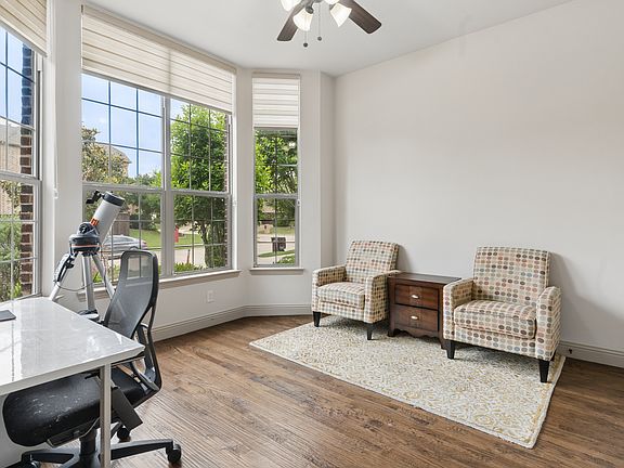 3rd image of 8212 Oakwood Dr
