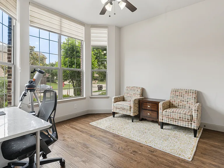 8212 Oakwood Dr — Photo 3