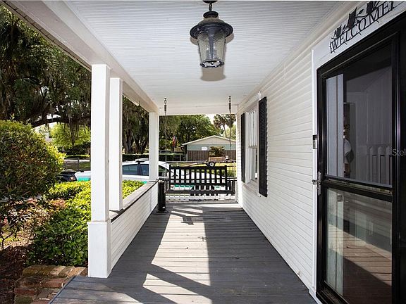 4th image of 1595 Oleander Pl
