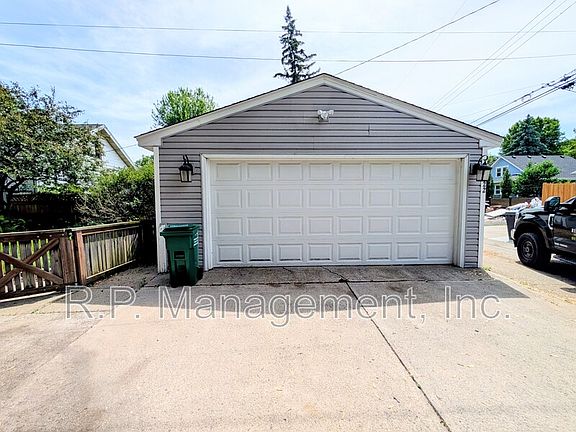 4th image of 5122 36th Ave S