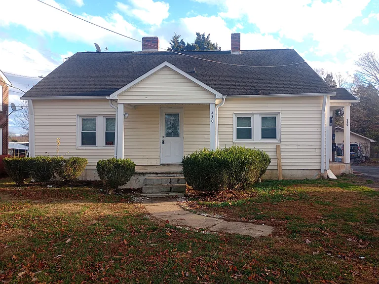 230 E Polo Rd — Photo 1