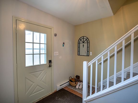 4th image of 140 Haverford Cir