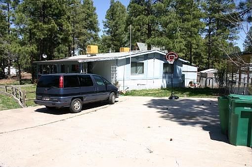 3rd image of 601 S 29th Dr