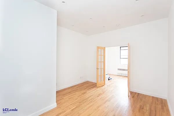 Rented by LC Lemle Real Estate Group | media 20