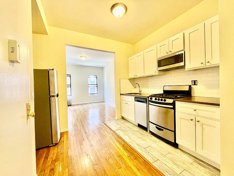 1st image of 423 W 45th St APT 5FW