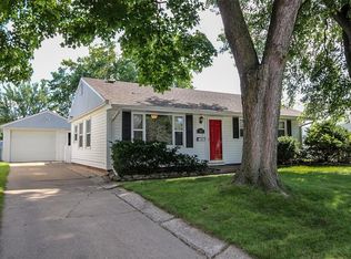 1607 10th Ave SW, Cedar Rapids, IA 52404