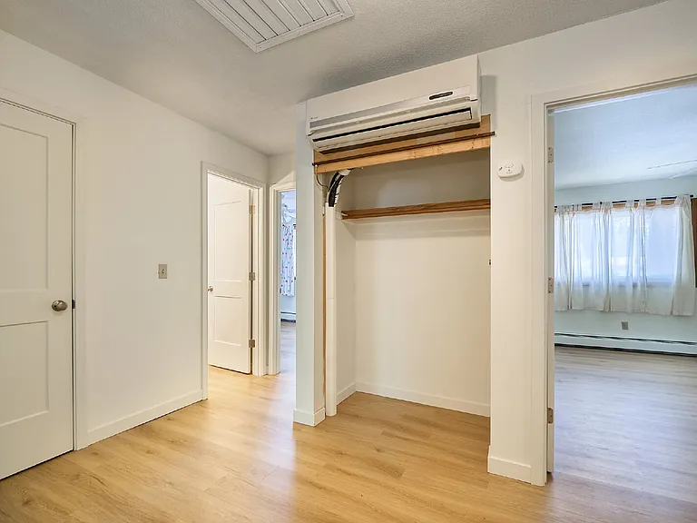 565 Transit Ave — Photo 25