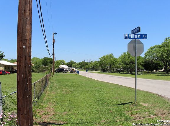 5th image of 803 W Villaret Blvd