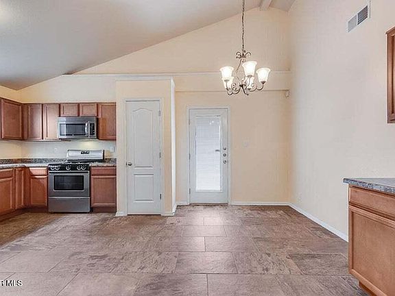 3rd image of 11276 Northview Dr