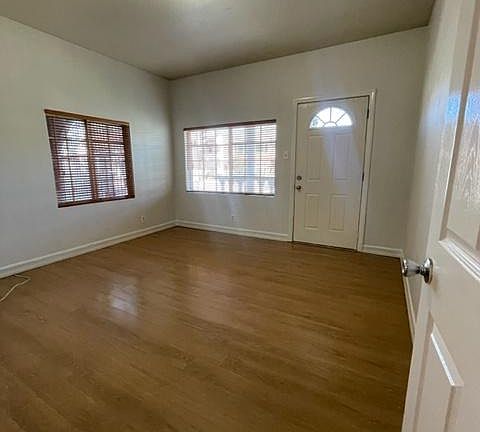 4th image of 1078 E Ocean Blvd APT 6