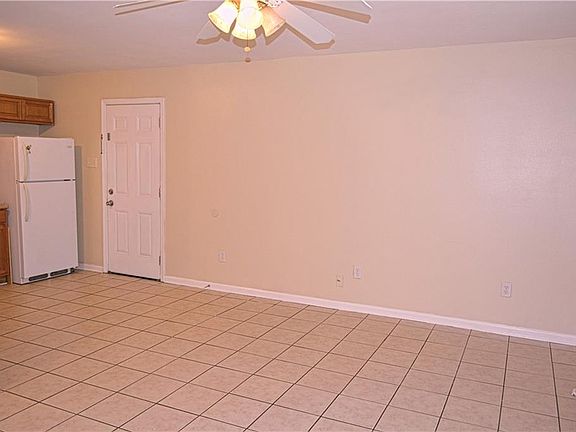 4th image of 8424-26 Valor Dr