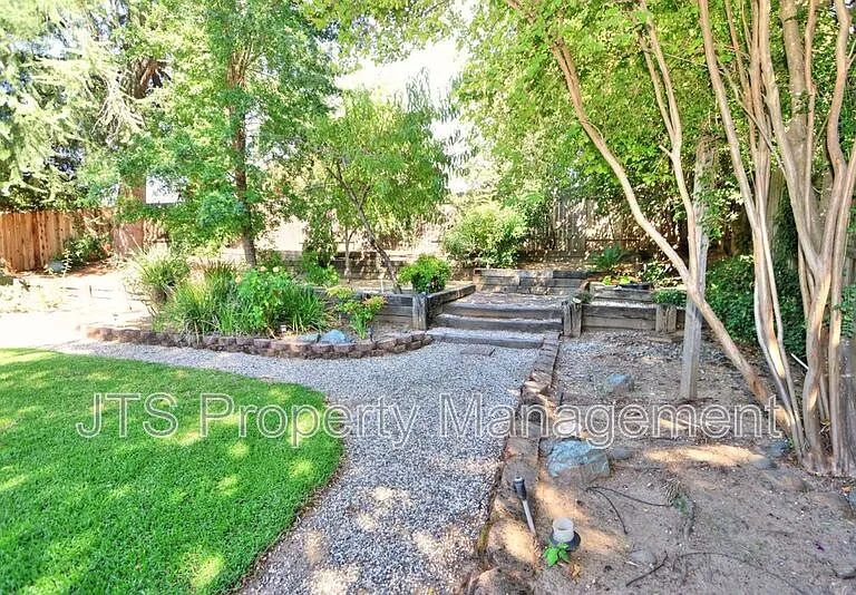 6830 Mellodora Dr — Photo 59