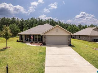 241 Waterford Lake Dr, Calera, AL 35040