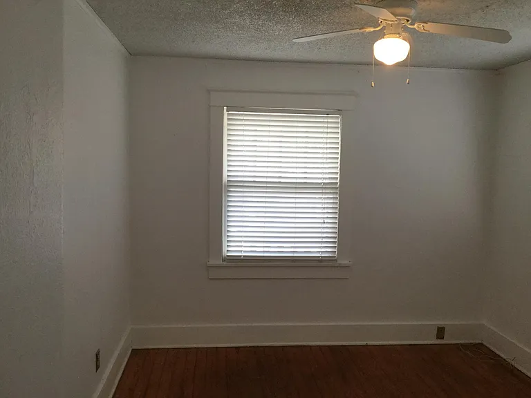224 W Watson St — Photo 10