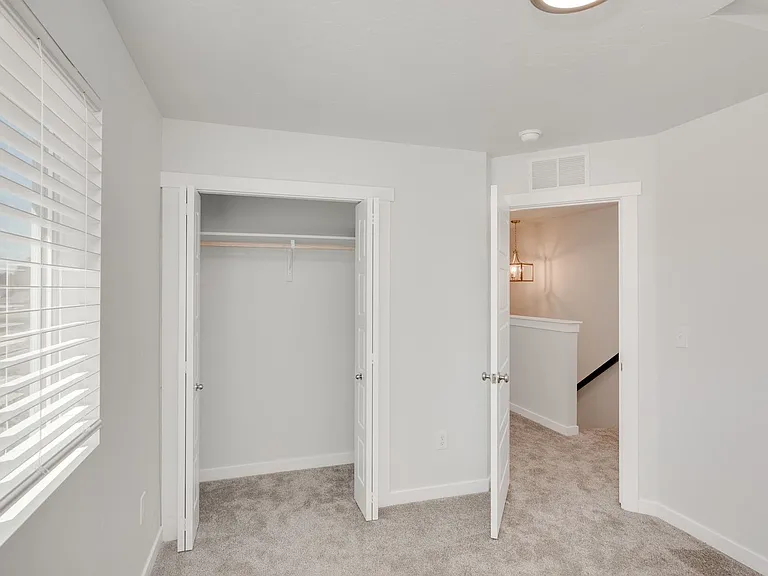 1673 S Arborwood Ln — Photo 14