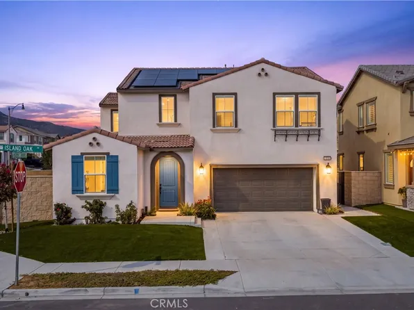 16680 Island Oak St, Fontana, CA 92336