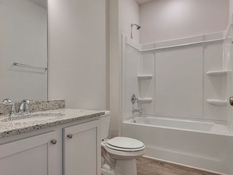 5733 Danbury Blvd — Photo 14